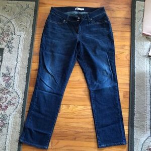 Dark Levi Jeans Curvy